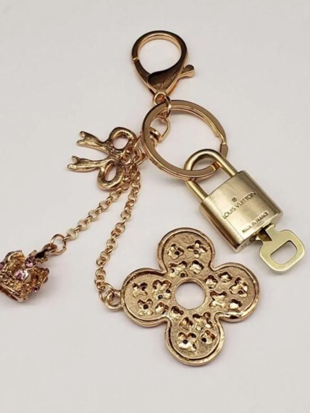 LV Authentic Gold Lock & Key 🔑 Luxury Bag Charm w/ Unbranded Flower Keychain